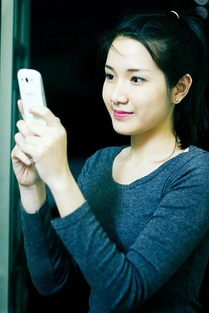 嬌妻被朋友灌醉后任人玩電影