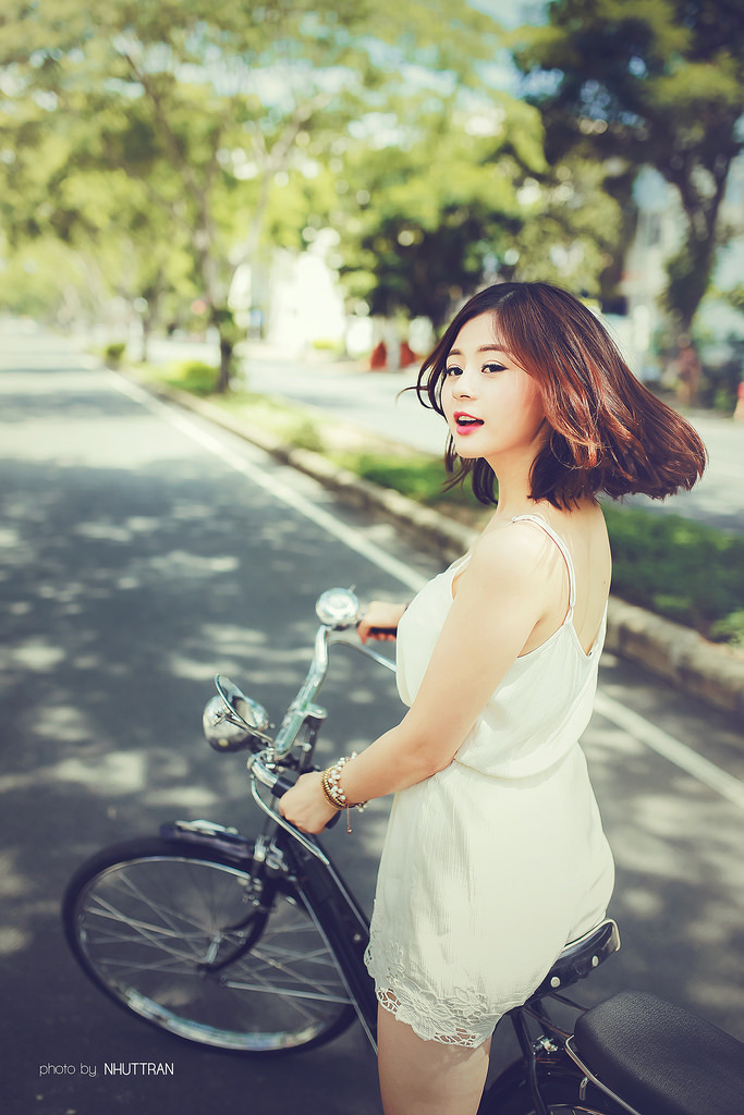 豐滿岳婦亂一區(qū)二區(qū)三區(qū)